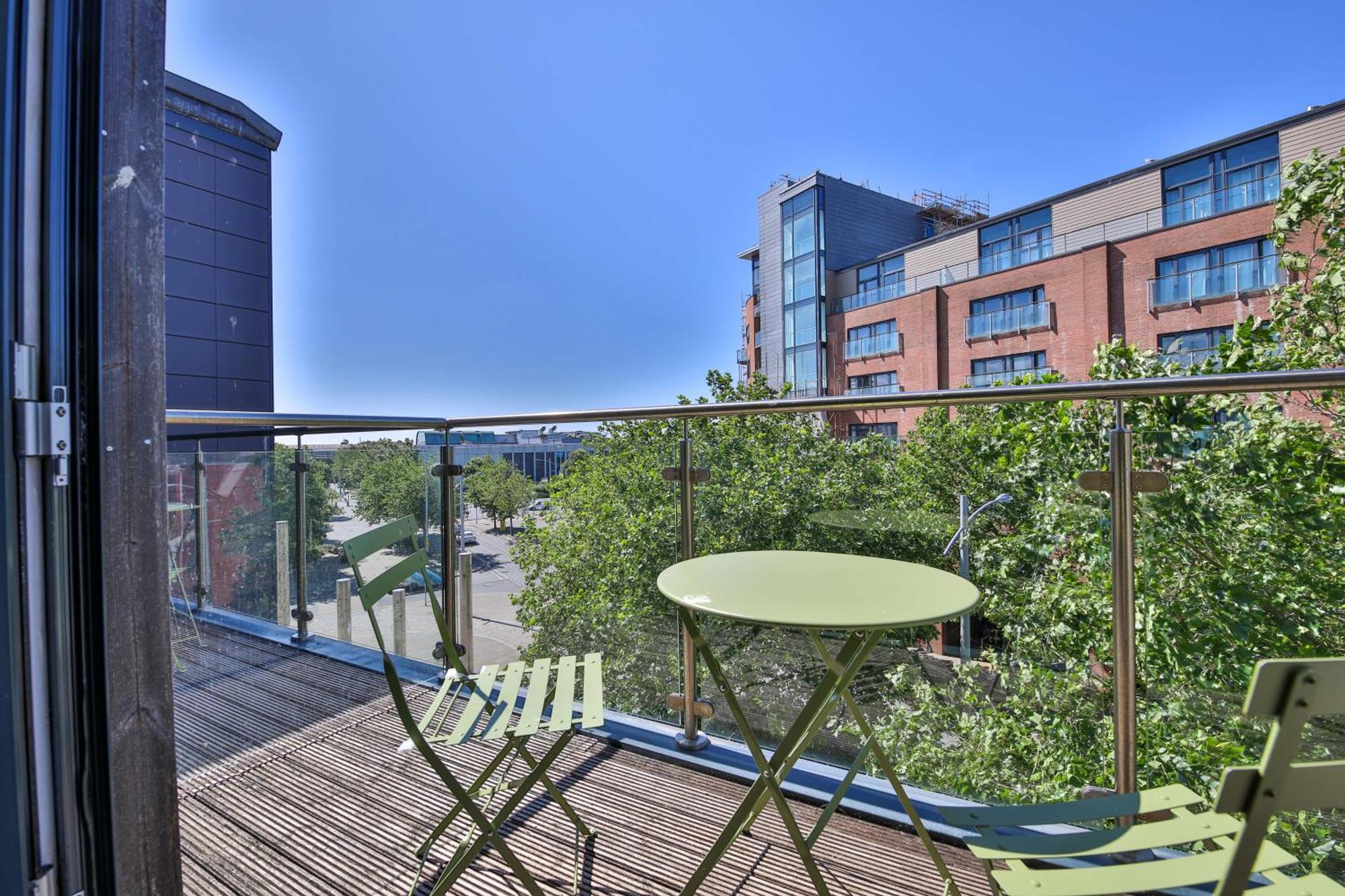 Princess Lofts City Centre Studios With Nespresso Coffee Machines & New Fast Wifi By Stayright Swansea Dış mekan fotoğraf