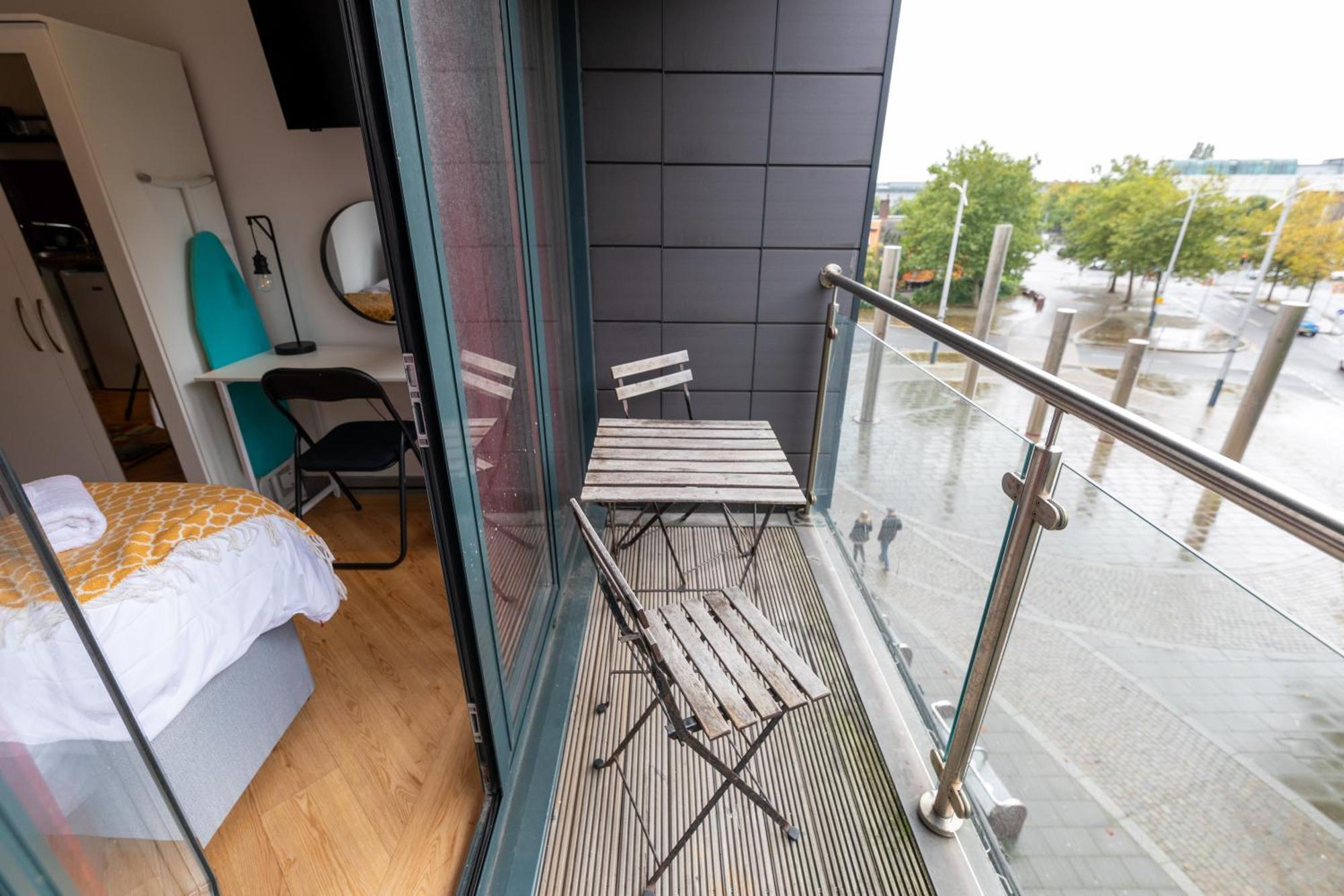 Princess Lofts City Centre Studios With Nespresso Coffee Machines & New Fast Wifi By Stayright Swansea Dış mekan fotoğraf