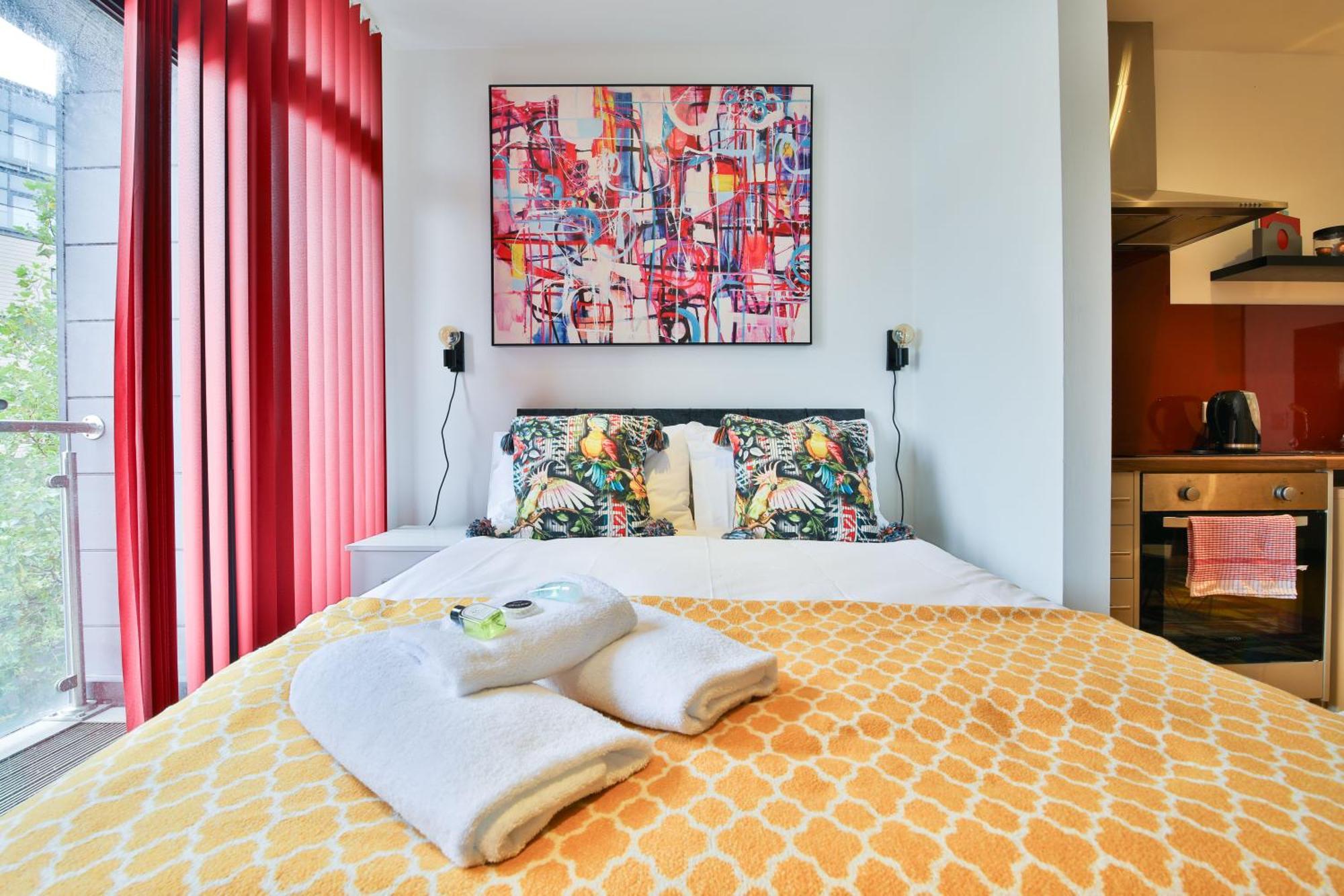 Princess Lofts City Centre Studios With Nespresso Coffee Machines & New Fast Wifi By Stayright Swansea Dış mekan fotoğraf